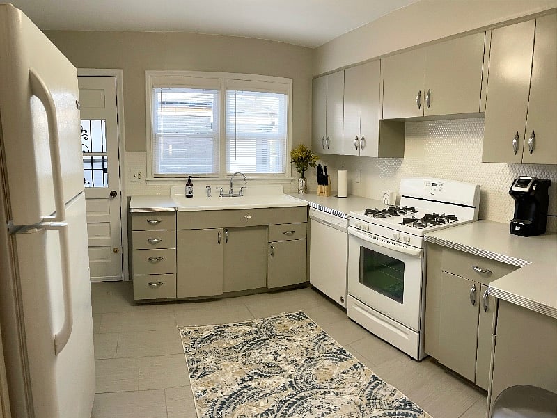 Furnished Finder property 319621_1 photo 3