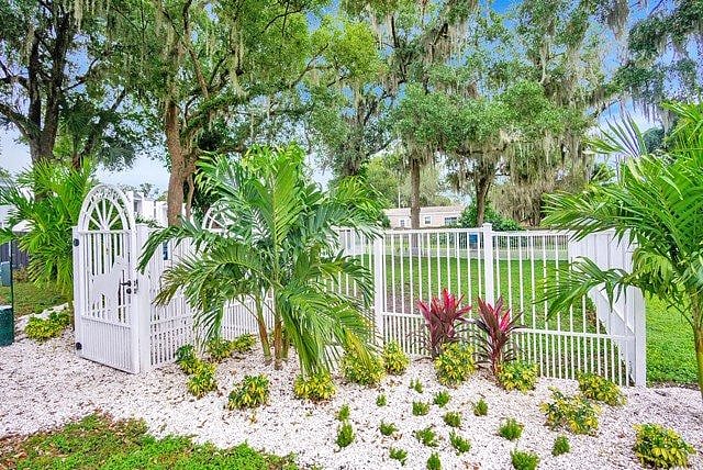 Furnished Finder property 319624_1 photo 12