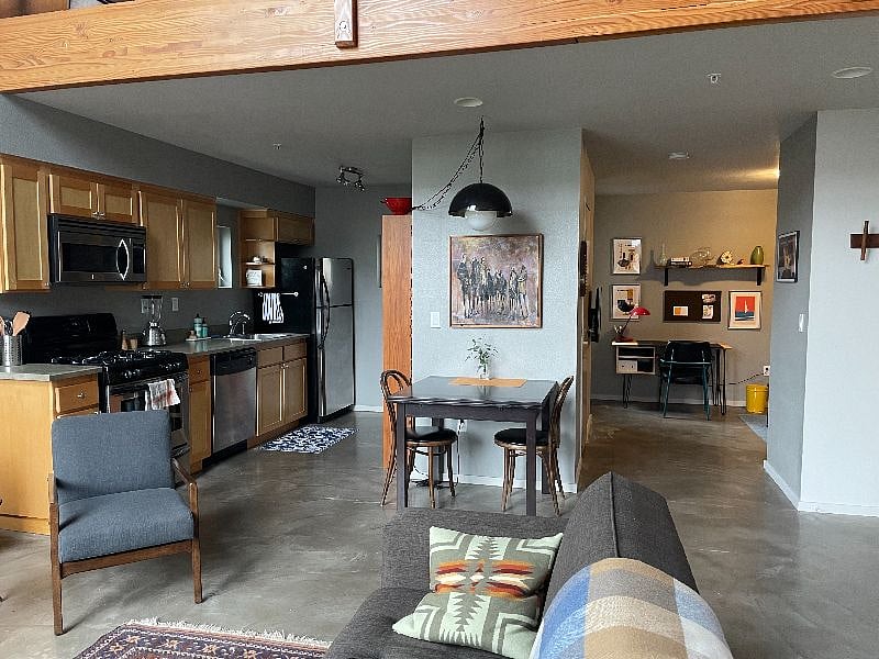Furnished Finder property 319693_1 photo 3