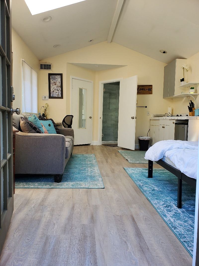 Furnished Finder property 320100_2 photo 9