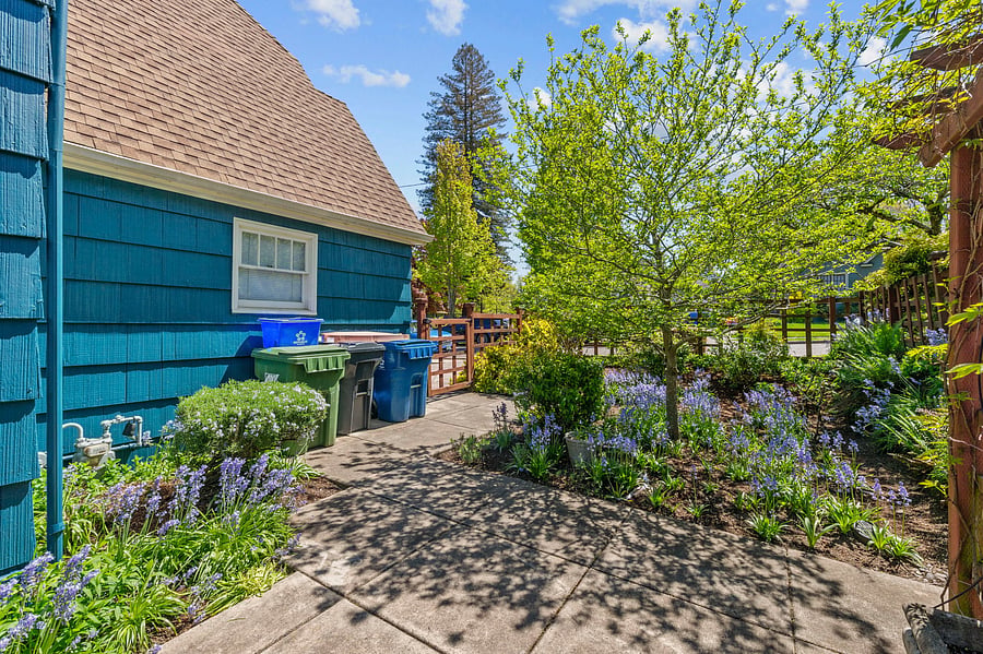 Furnished Finder property 320156_1 photo 26