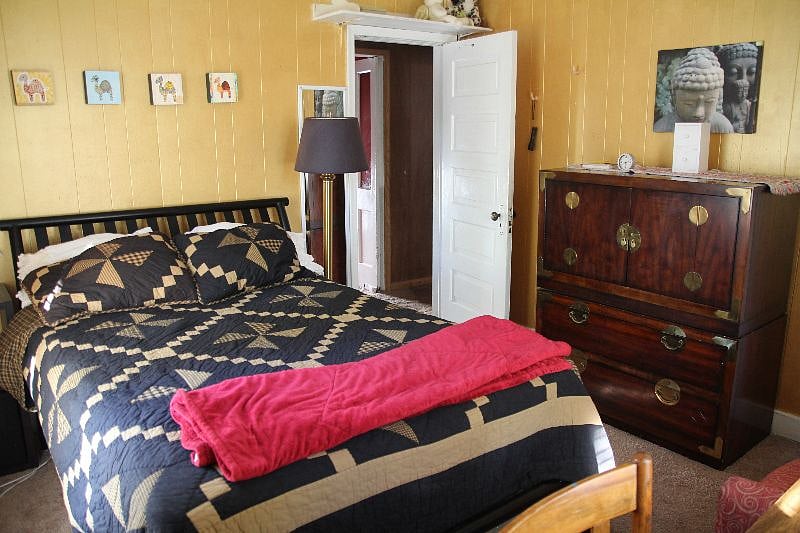 Gold Room