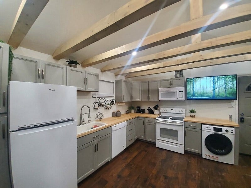 Furnished Finder property 320905_1 photo 2