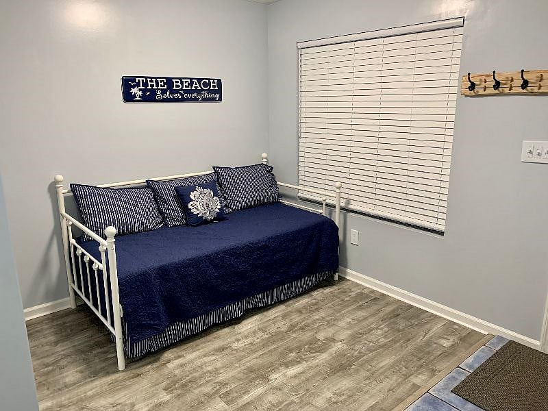 Twin bed with trundle bed underneath
