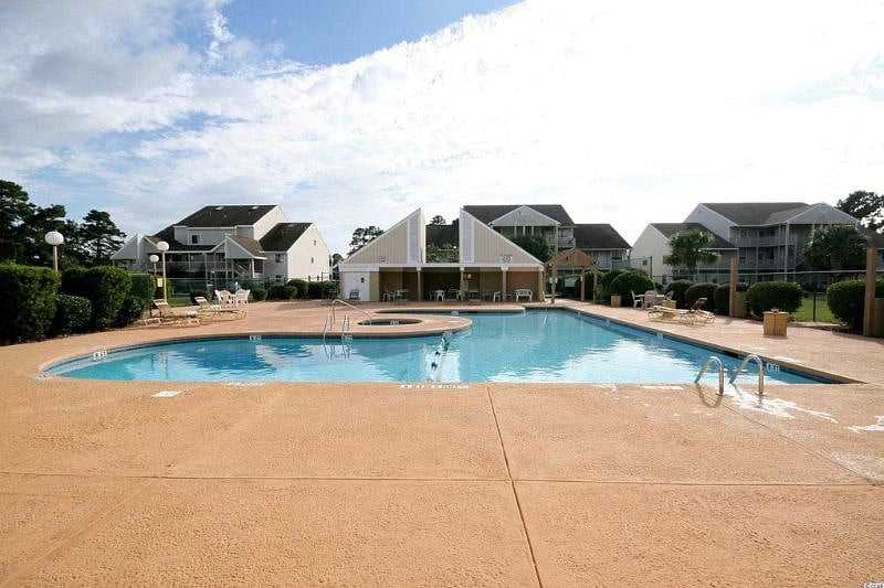 Outdoor pool with jacuzzi