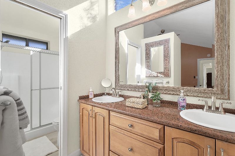 Furnished Finder property 327223_1 photo 12