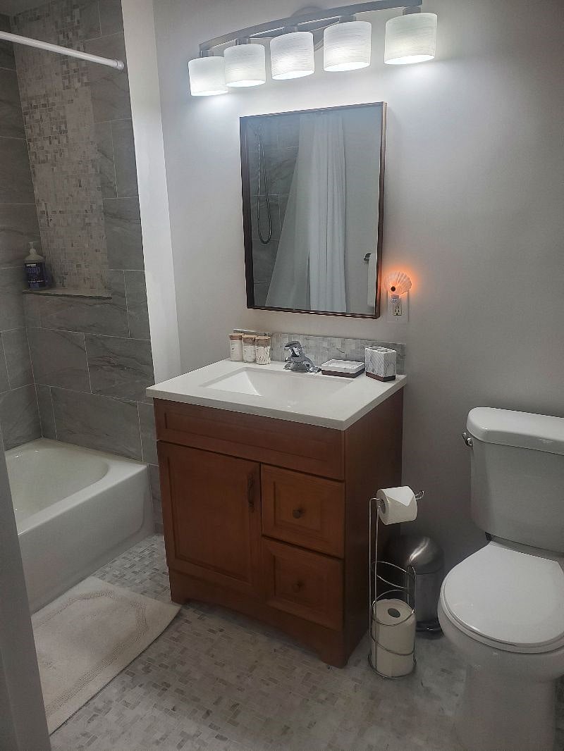 bathroom in studio