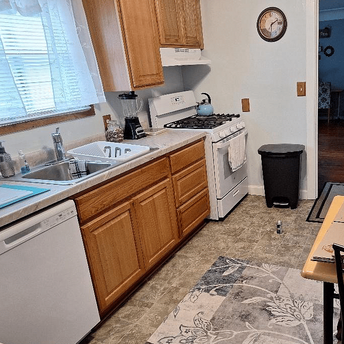 Furnished Finder property 327416_2 photo 8