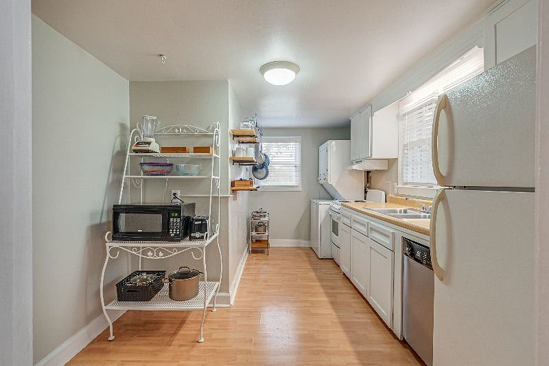 Furnished Finder property 327491_1 photo 11