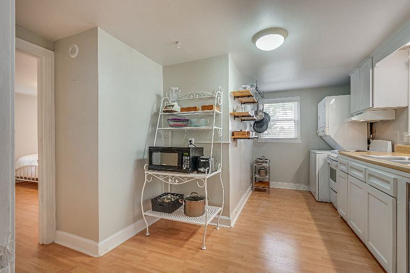 Furnished Finder property 327491_1 photo 12