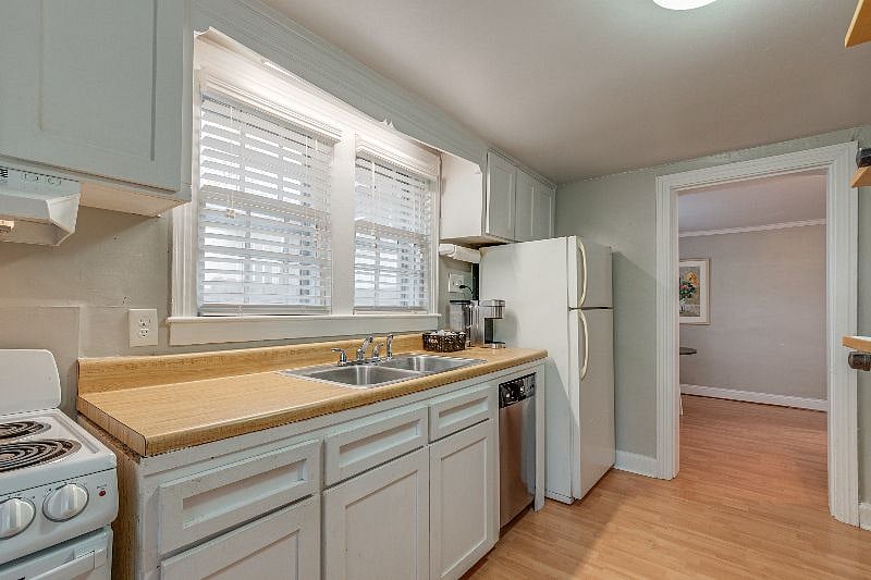 Furnished Finder property 327491_1 photo 15
