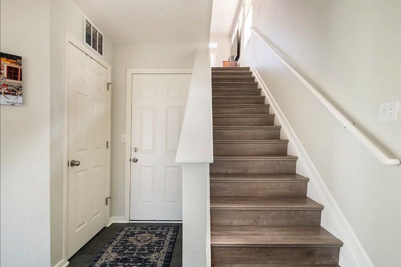 Furnished Finder property 327496_1 photo 23
