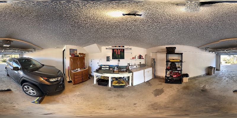 360 Degree Photo of Garage