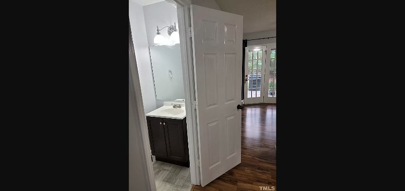 Furnished Finder property 327640_1 photo 3