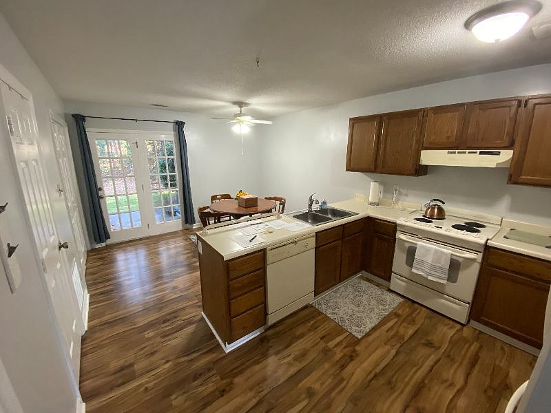 Furnished Finder property 327640_1 photo 10