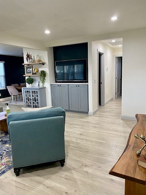 Furnished Finder property 327697_1 photo 13