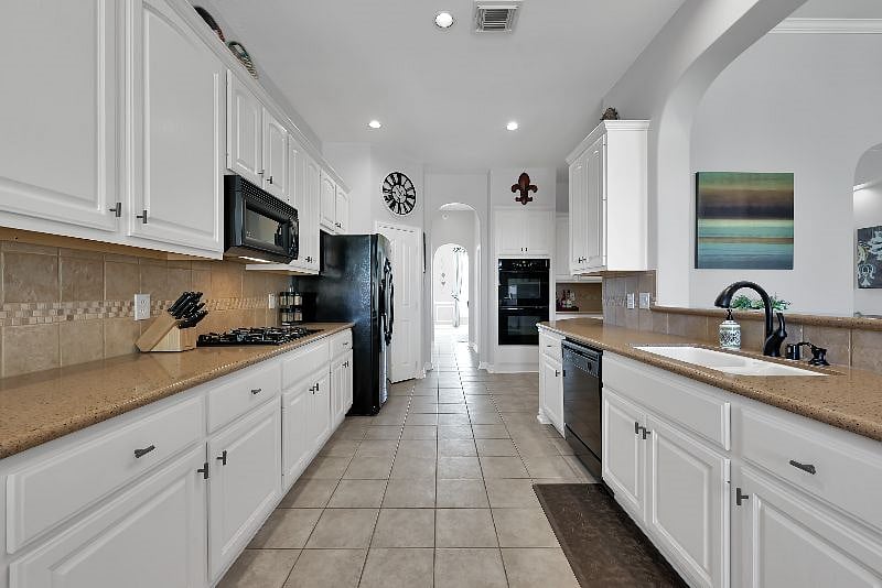 Furnished Finder property 327860_1 photo 17