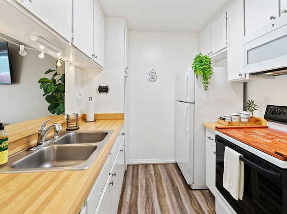Furnished Finder property 328030_1 photo 8