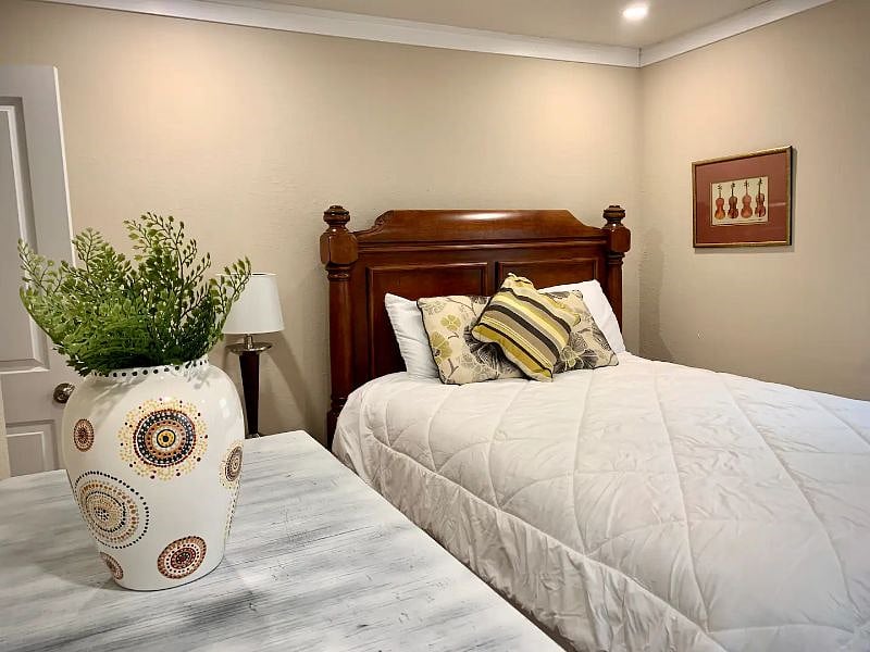 Furnished Finder property 328114_1 photo 8