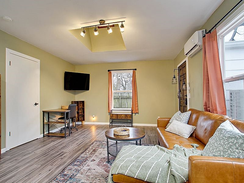 Furnished Finder property 328179_1 photo 3