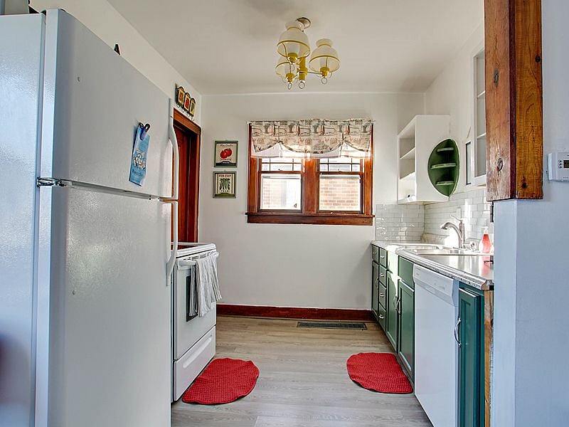 Furnished Finder property 328179_2 photo 7