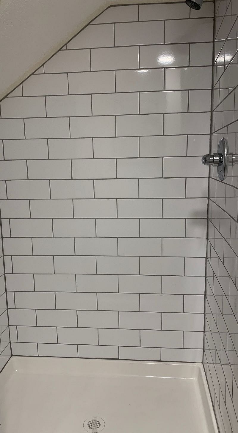 Upper shower