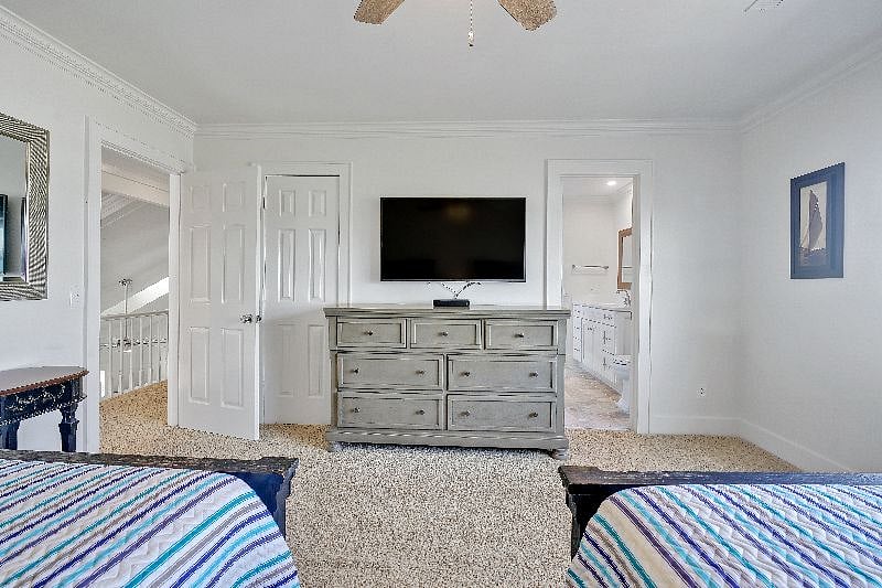 2 Queen bedroom 
