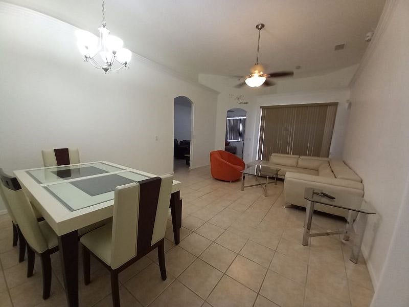 Furnished Finder property 328534_1 photo 4