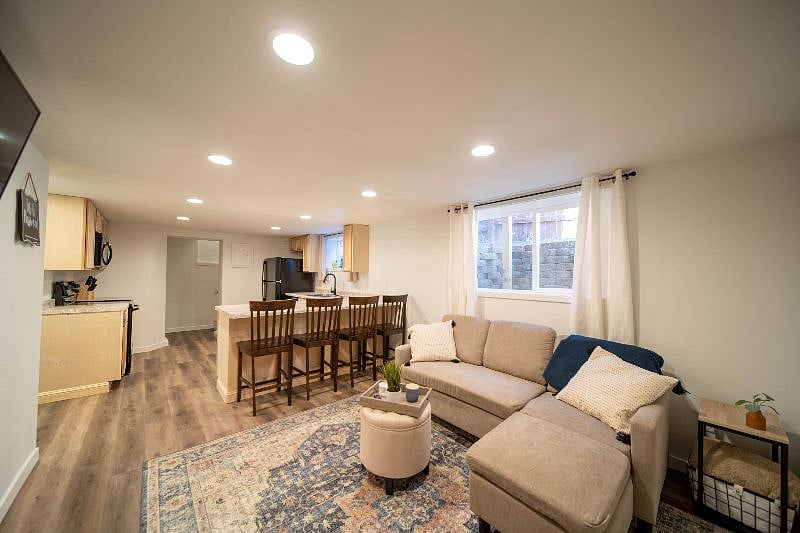 Furnished Finder property 328550_1 photo 8