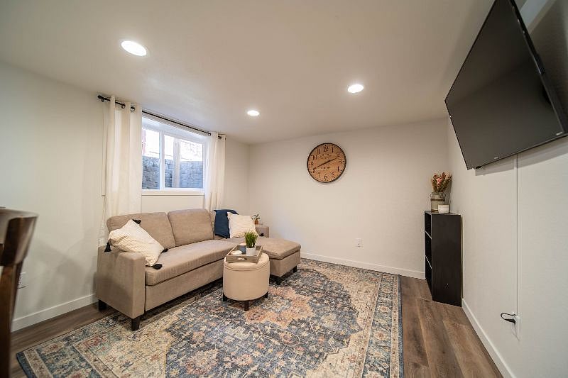 Furnished Finder property 328550_1 photo 9