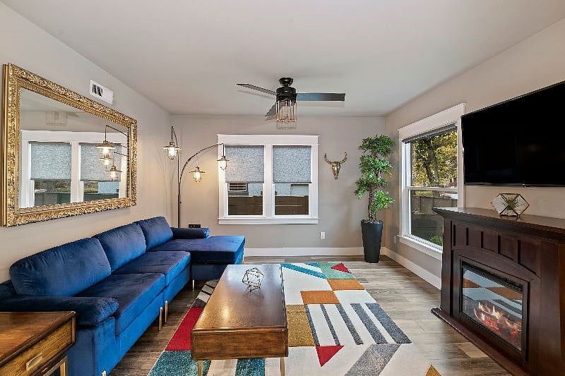 Furnished Finder property 328621_1 photo 4