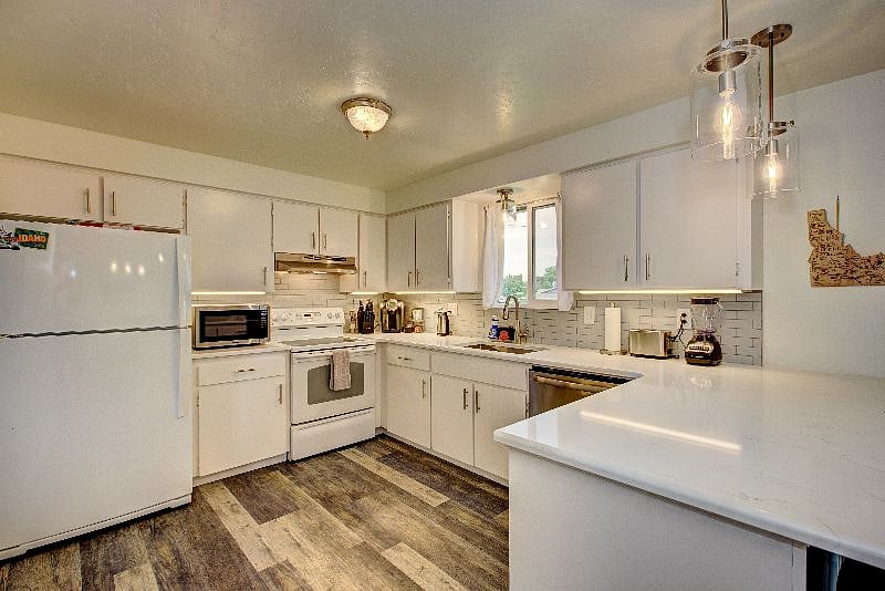 Furnished Finder property 328663_1 photo 18
