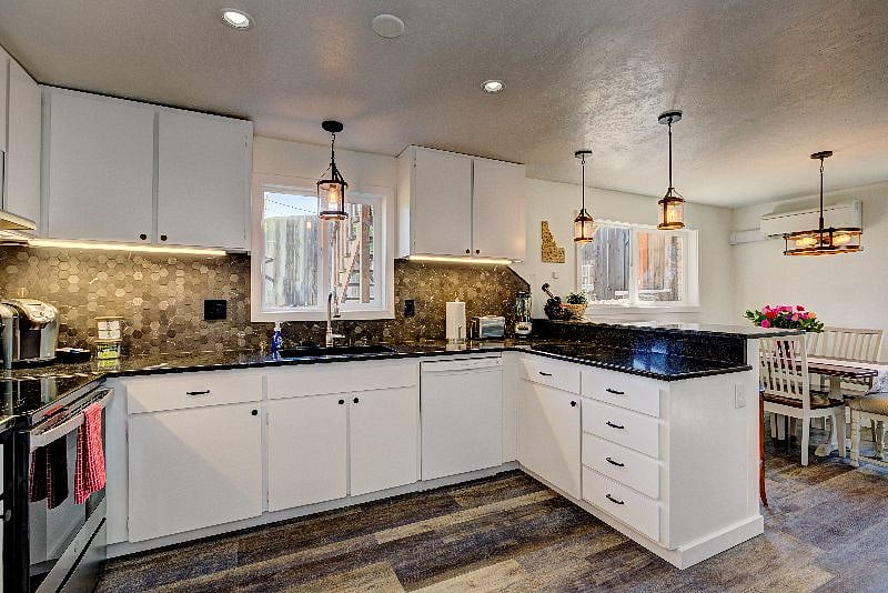 Furnished Finder property 328663_2 photo 6