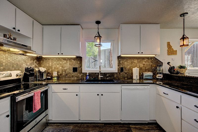 Furnished Finder property 328663_2 photo 5