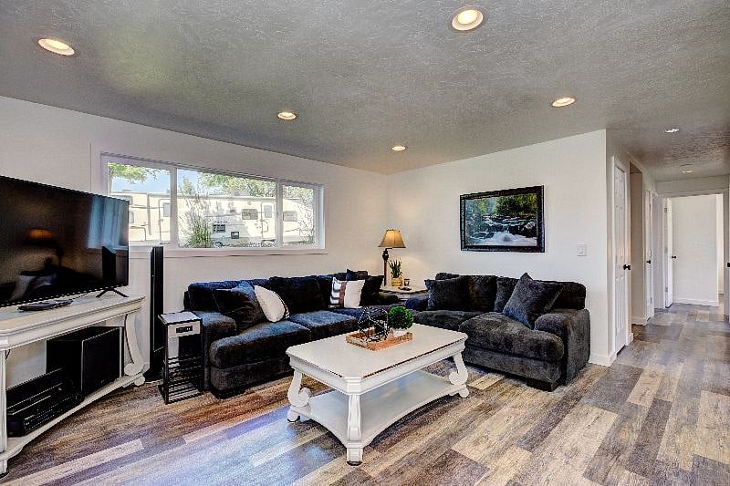 Furnished Finder property 328663_2 photo 14