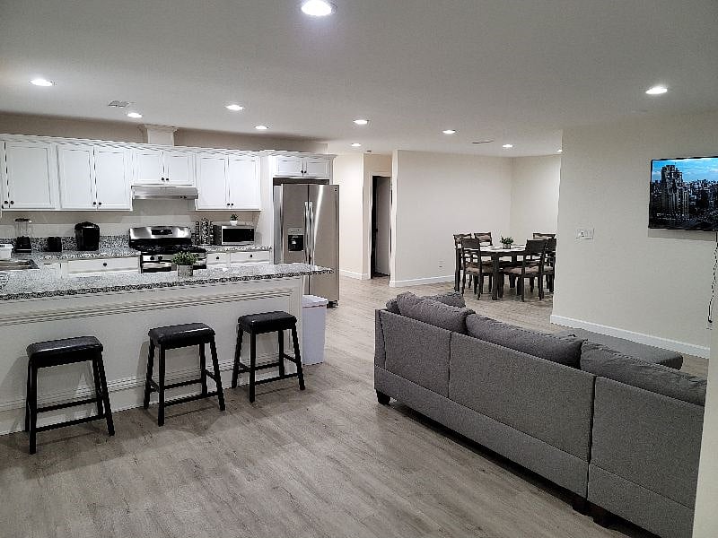 Furnished Finder property 328680_3 photo 4