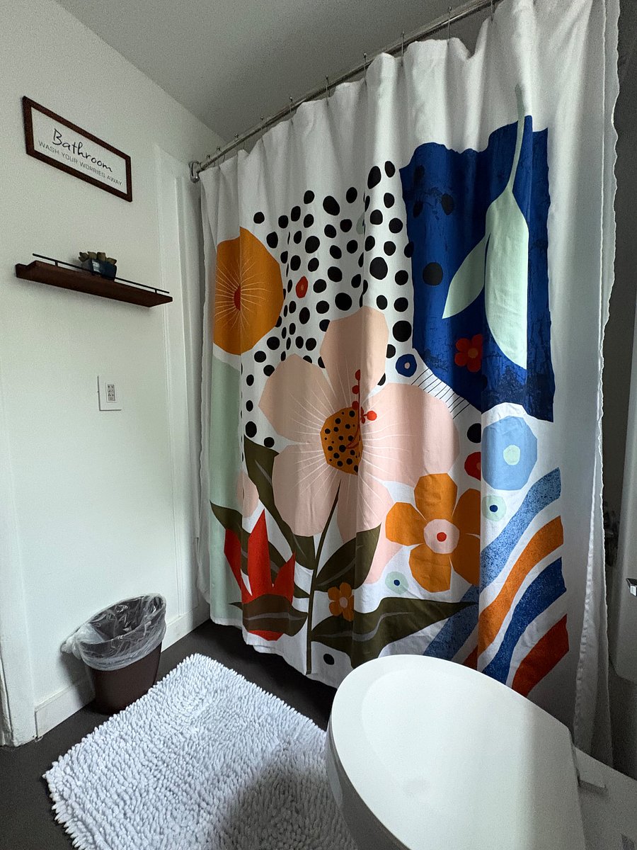 Second floor bathroom. 