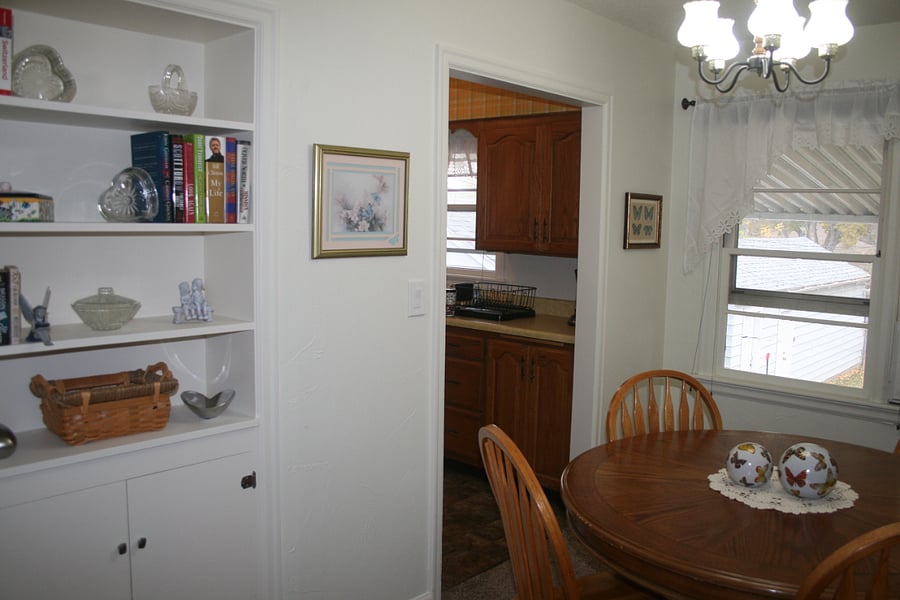 Dining room into kitchen