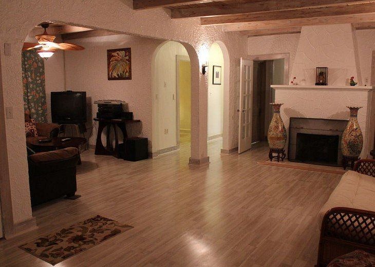 Furnished Finder property 329095_1 photo 4