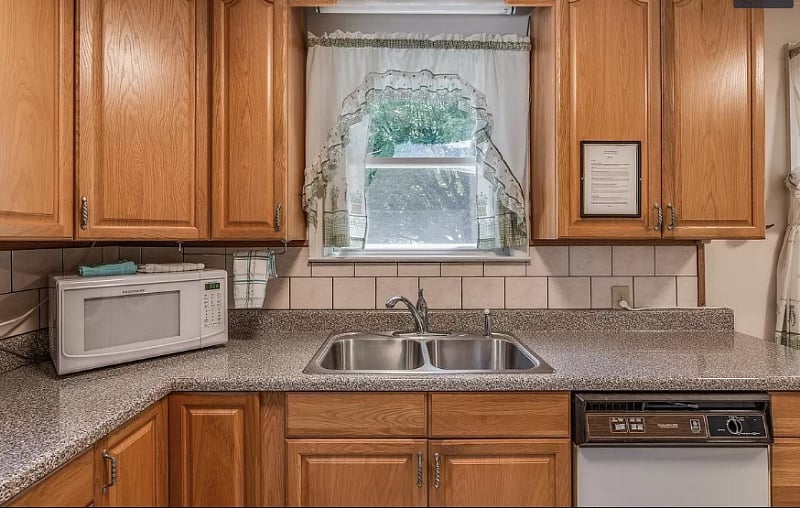 Furnished Finder property 329130_1 photo 16