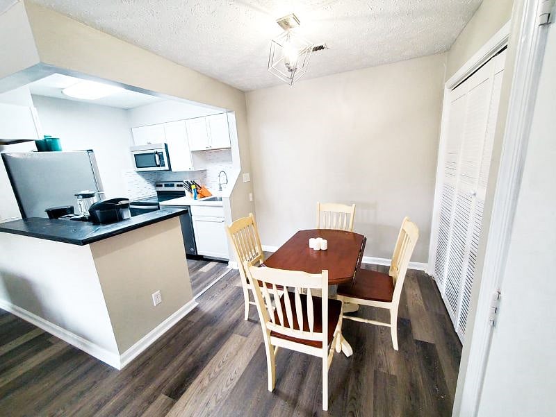 Furnished Finder property 329157_1 photo 4
