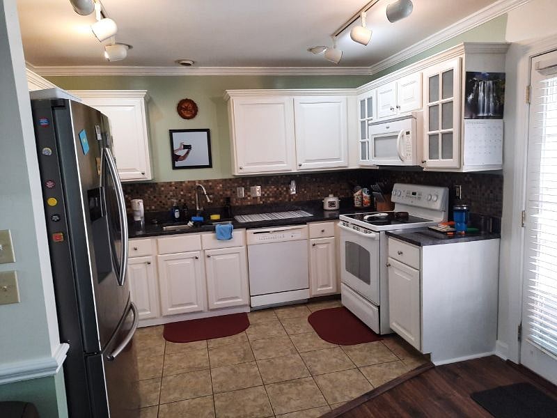 Furnished Finder property 329316_1 photo 10