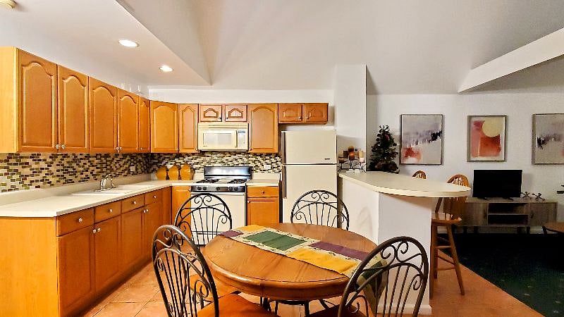 Furnished Finder property 329347_1 photo 9