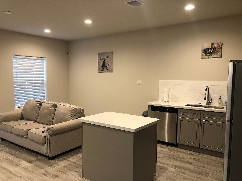 Furnished Finder property 329483_1 photo 4