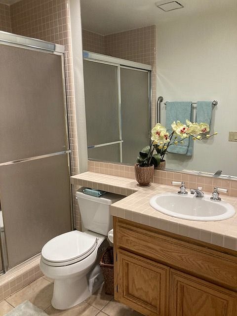 Downstairs Full Bathroom