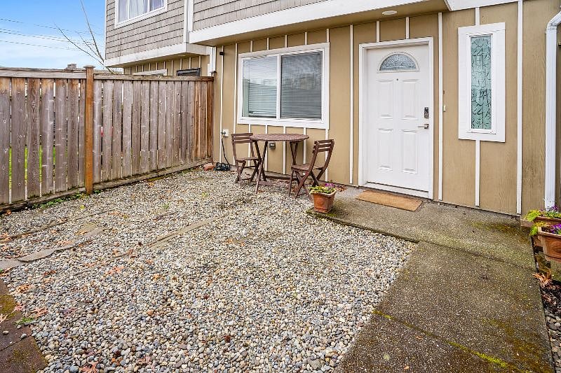 Furnished Finder property 329499_1 photo 2