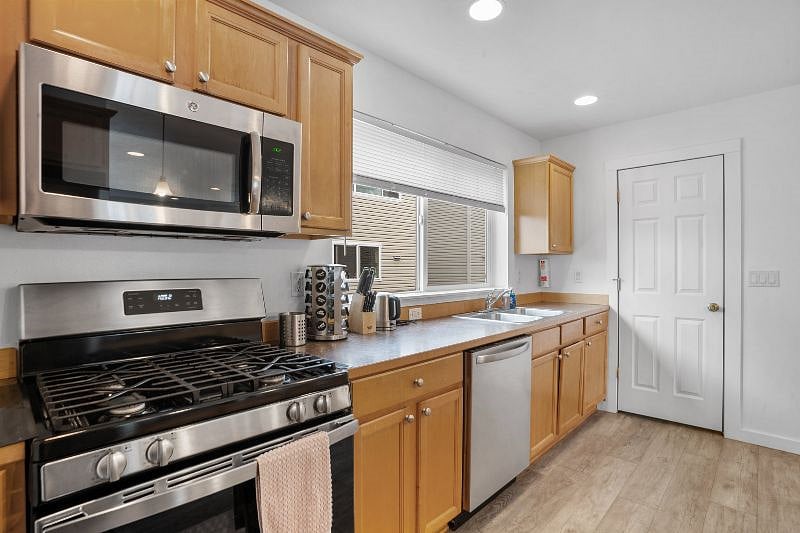 Furnished Finder property 329499_1 photo 9