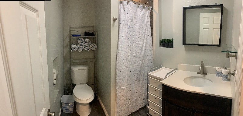 bathroom 