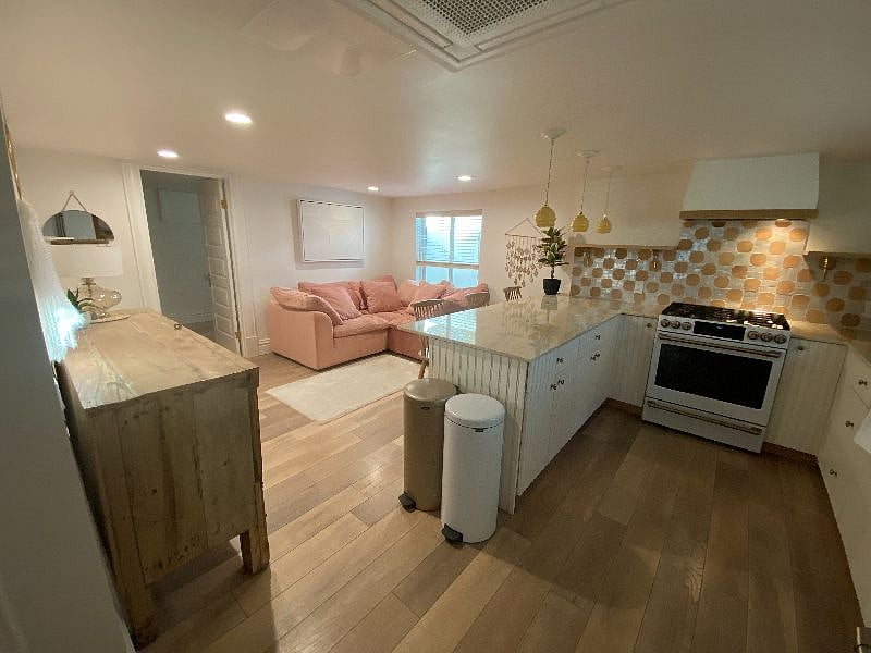 Furnished Finder property 329536_1 photo 45