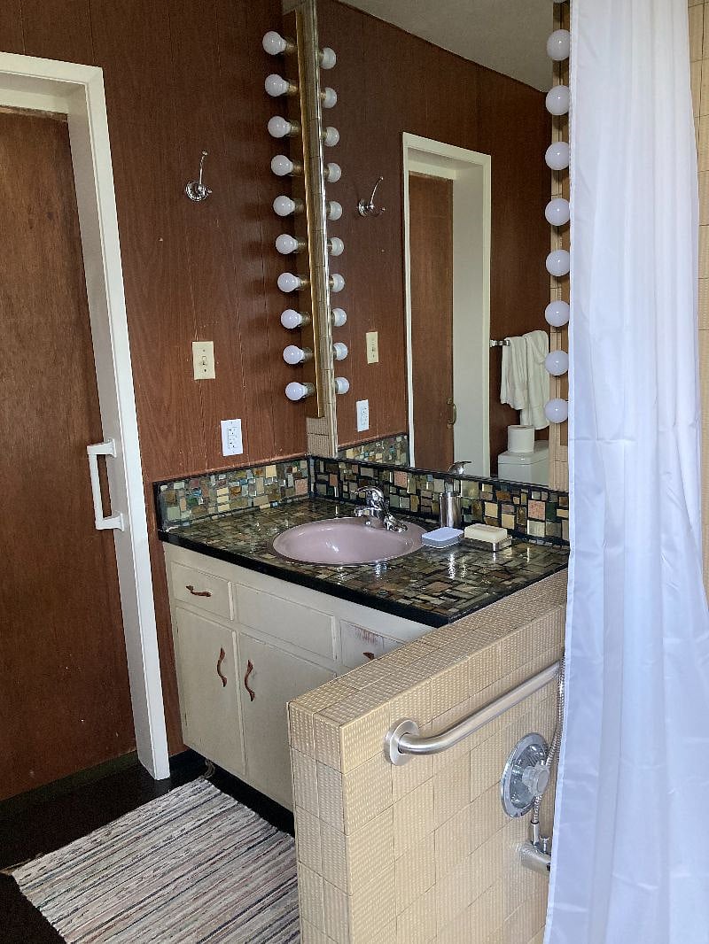 Furnished Finder property 329593_1 photo 13
